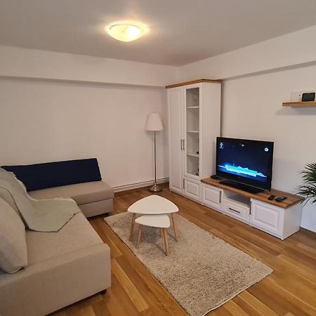 Vs Central Apartment オトペニ エクステリア 写真