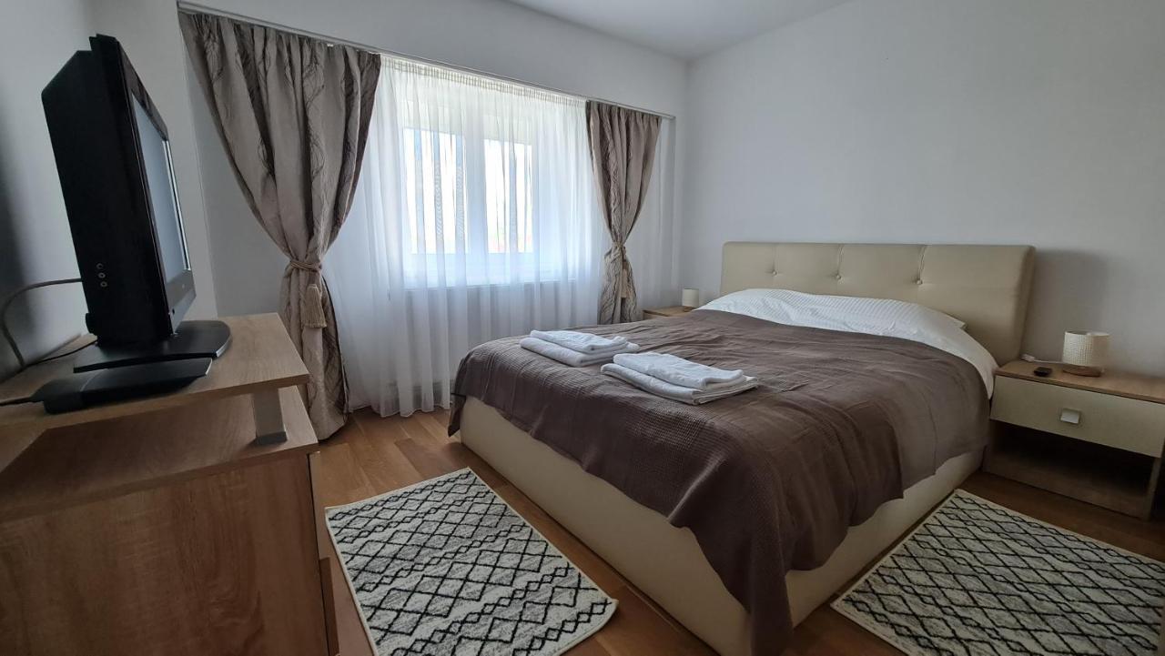 Vs Central Apartment オトペニ エクステリア 写真