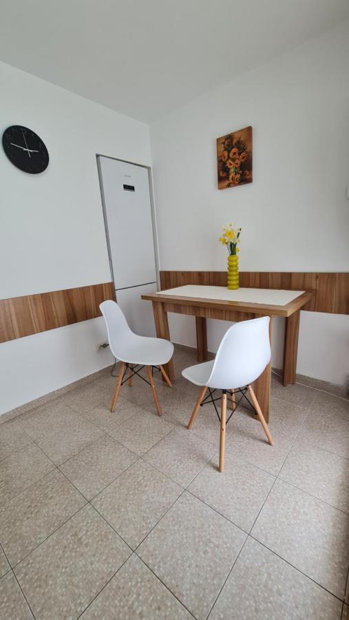 Vs Central Apartment オトペニ エクステリア 写真