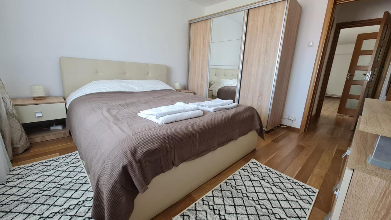 Vs Central Apartment オトペニ エクステリア 写真