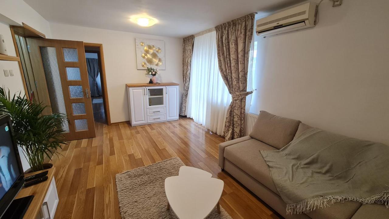 Vs Central Apartment オトペニ エクステリア 写真
